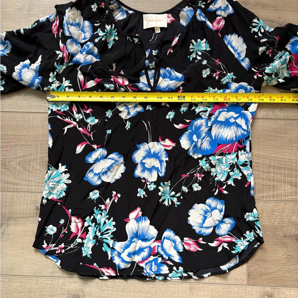 YUMI Kim 100% Silk Floral Black Blouse Size Small - Picture 4 of 6